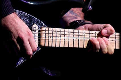Online guitar lessons at FretHub
